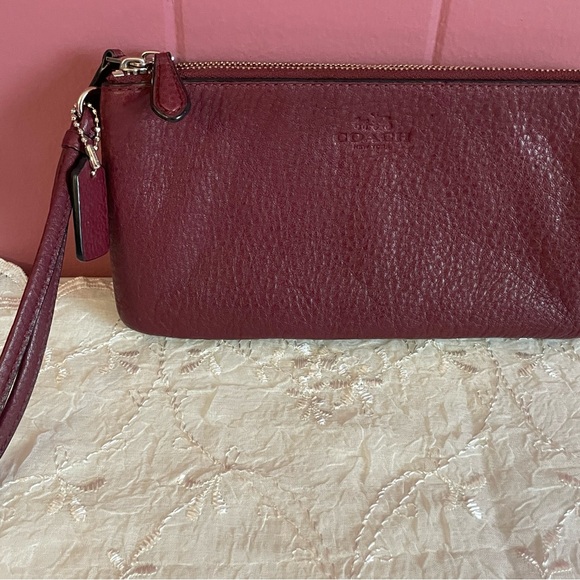 Coach Double Zippered Wallet Wristlet. Burgundy pebbled leather. - Picture 8 of 9